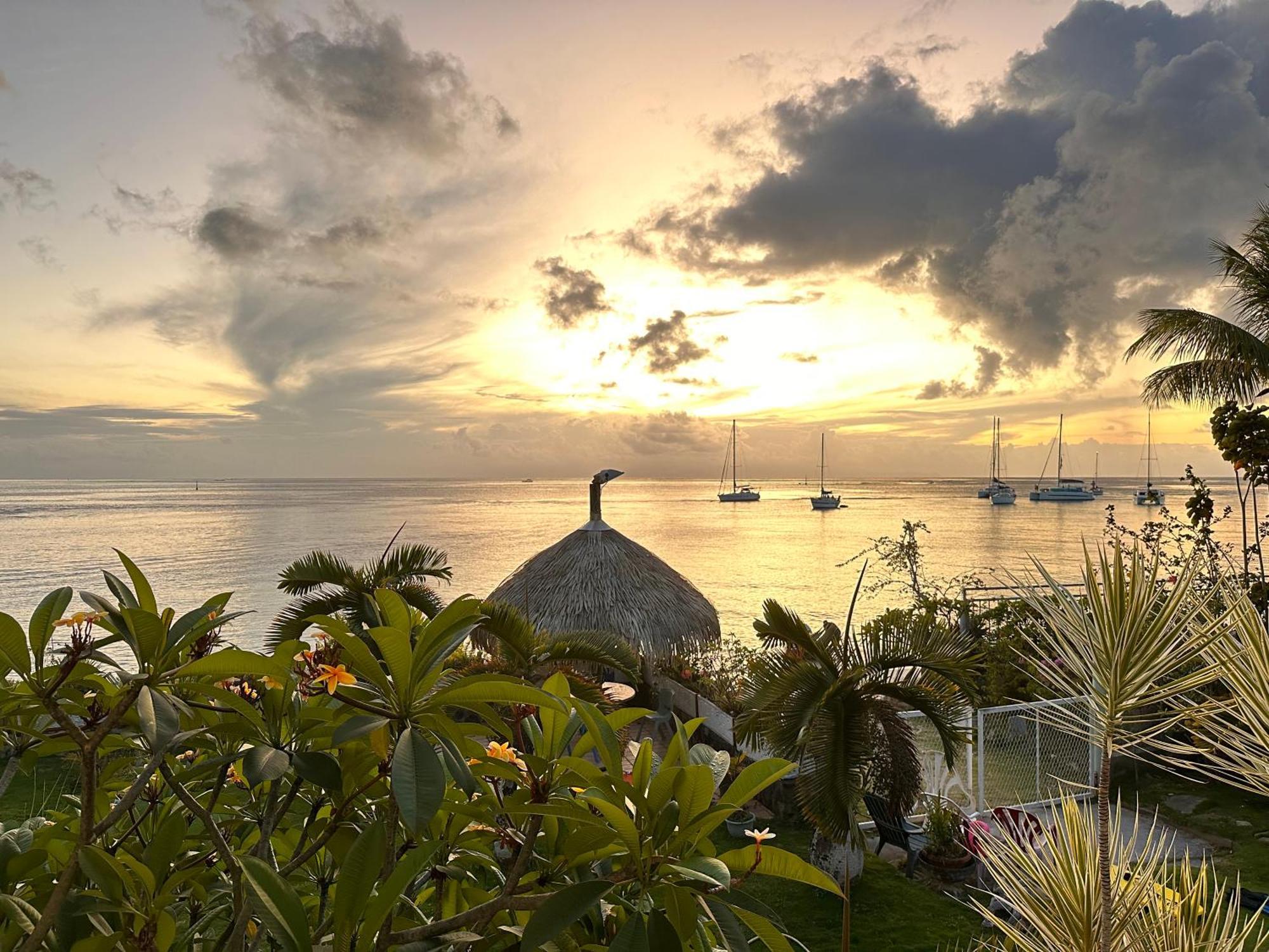 Meri Lodge Huahine « Room Of Marta » Fare Eksteriør bilde