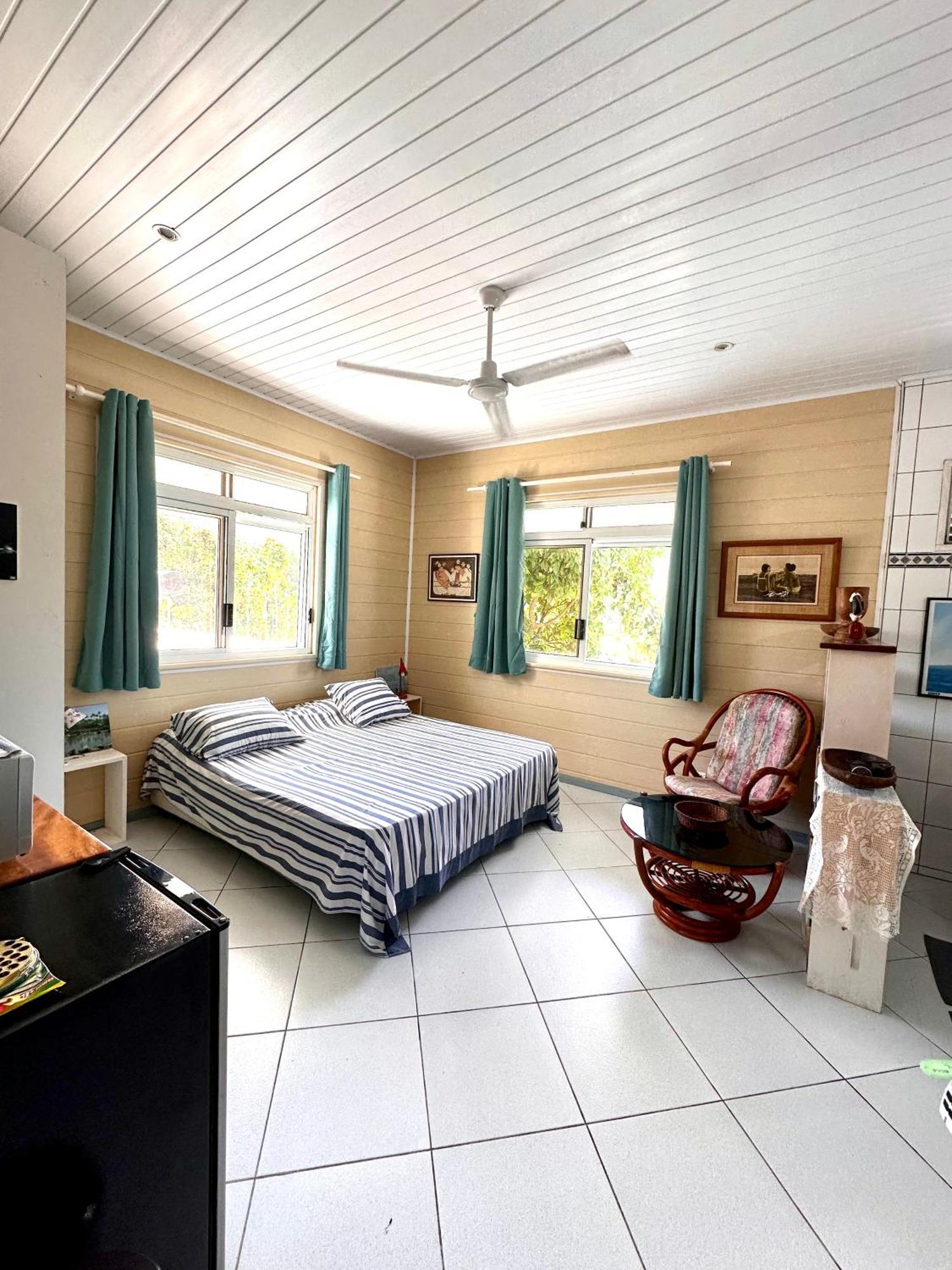 Meri Lodge Huahine « Room Of Marta » Fare Eksteriør bilde